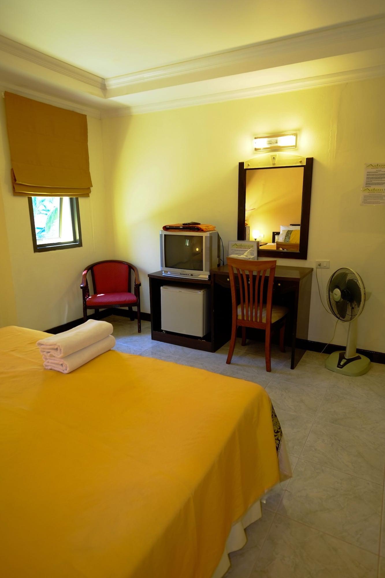 Adonis Guest House Patong Buitenkant foto