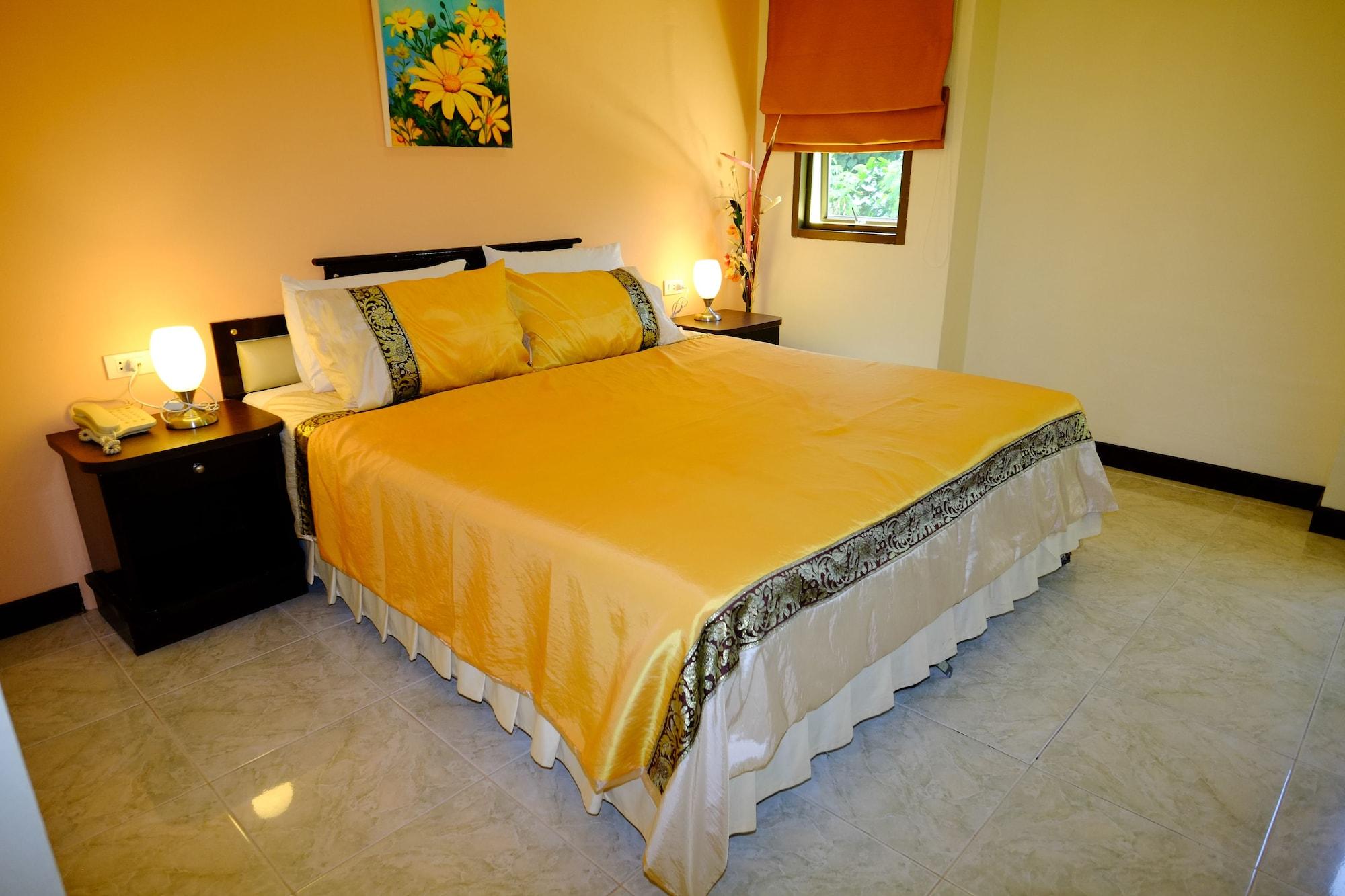 Adonis Guest House Patong Buitenkant foto