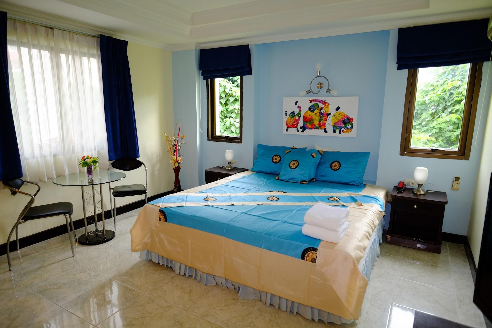 Adonis Guest House Patong Buitenkant foto