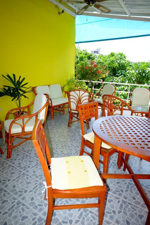 Adonis Guest House Patong Buitenkant foto