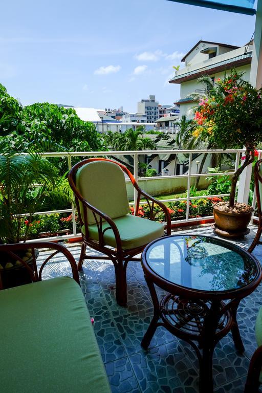 Adonis Guest House Patong Buitenkant foto