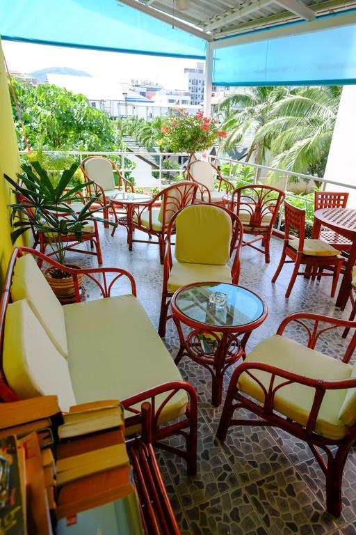 Adonis Guest House Patong Buitenkant foto
